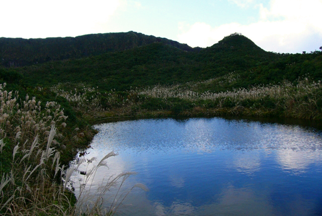 八丈富士山頂付近の画像