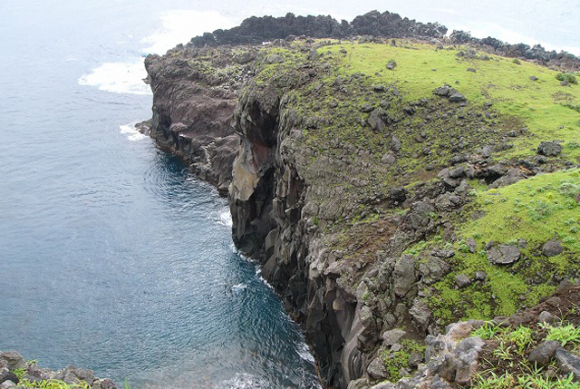 八丈小島01の画像