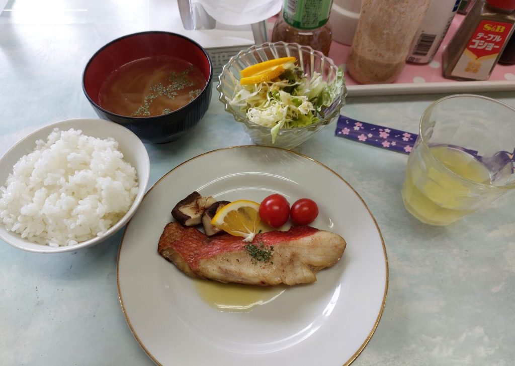 島の食堂で食べた私が好きな和食の画像