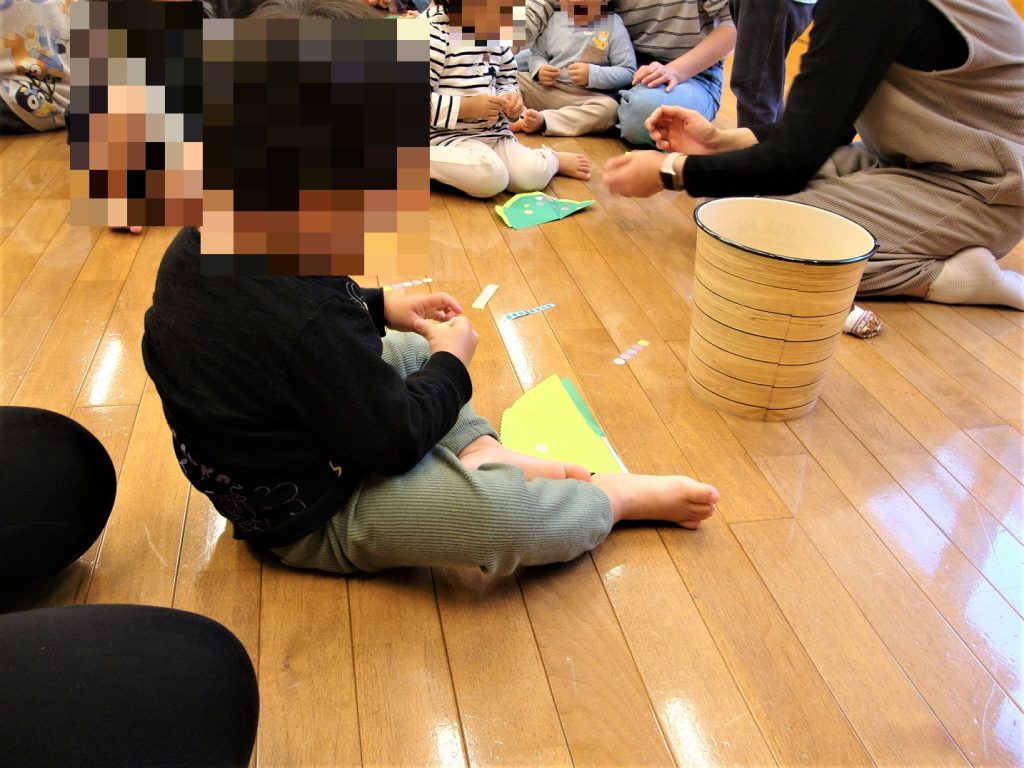 クリスマス飾り作りの写真06