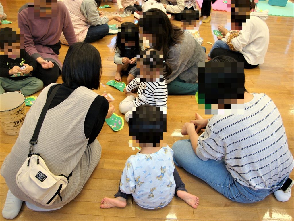 クリスマス飾り作りの写真07