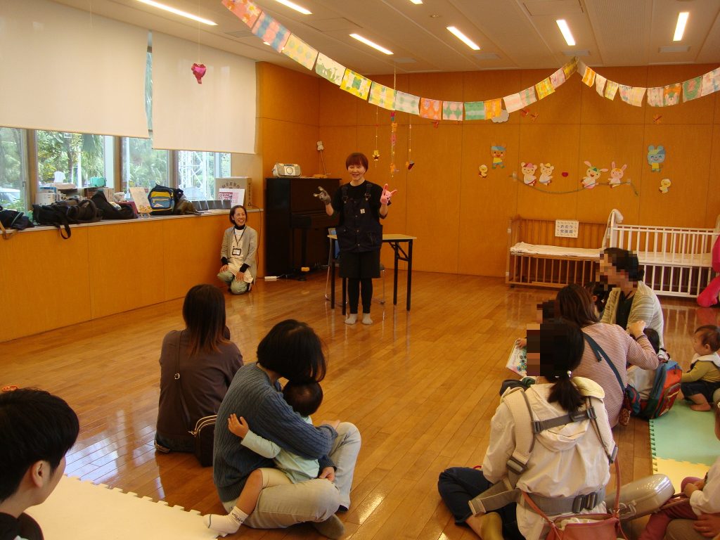 11月のおはなし会の写真04