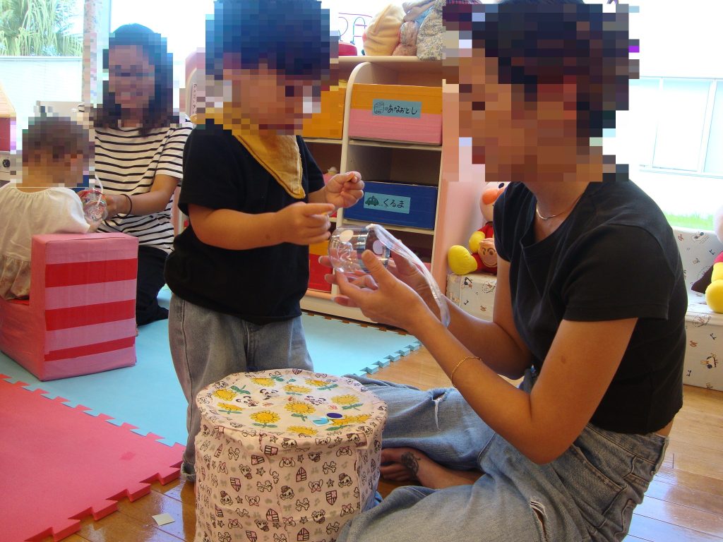 水あそびのおもちゃ作りの写真07
