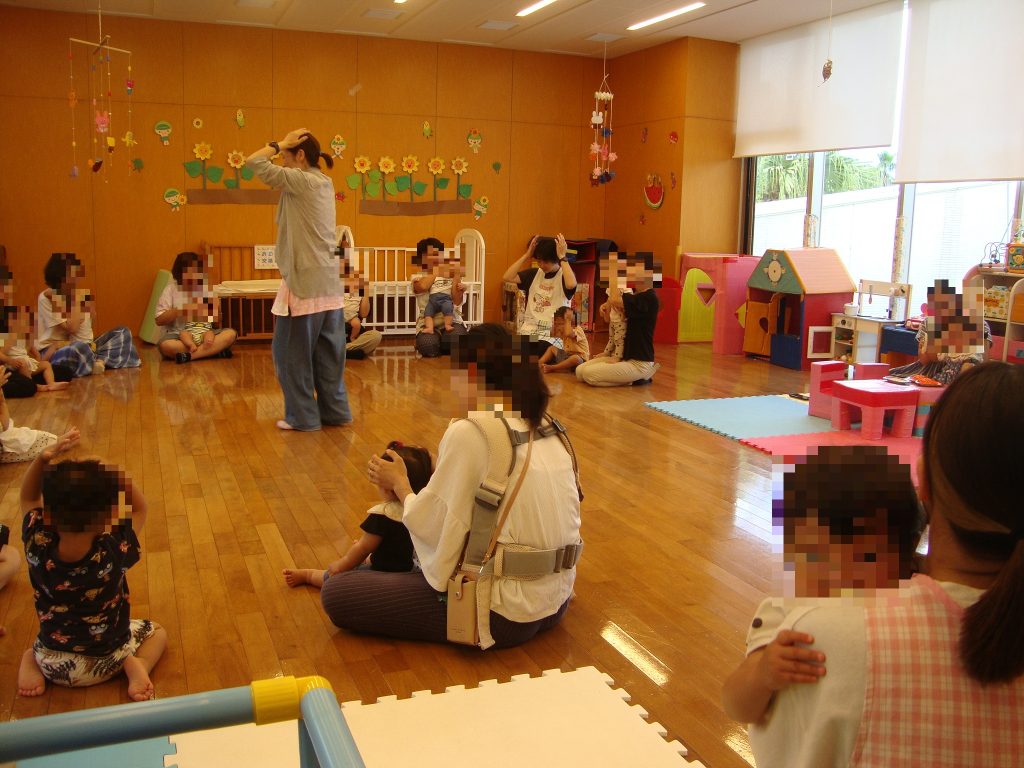 みんなでふれあいあそびの写真05