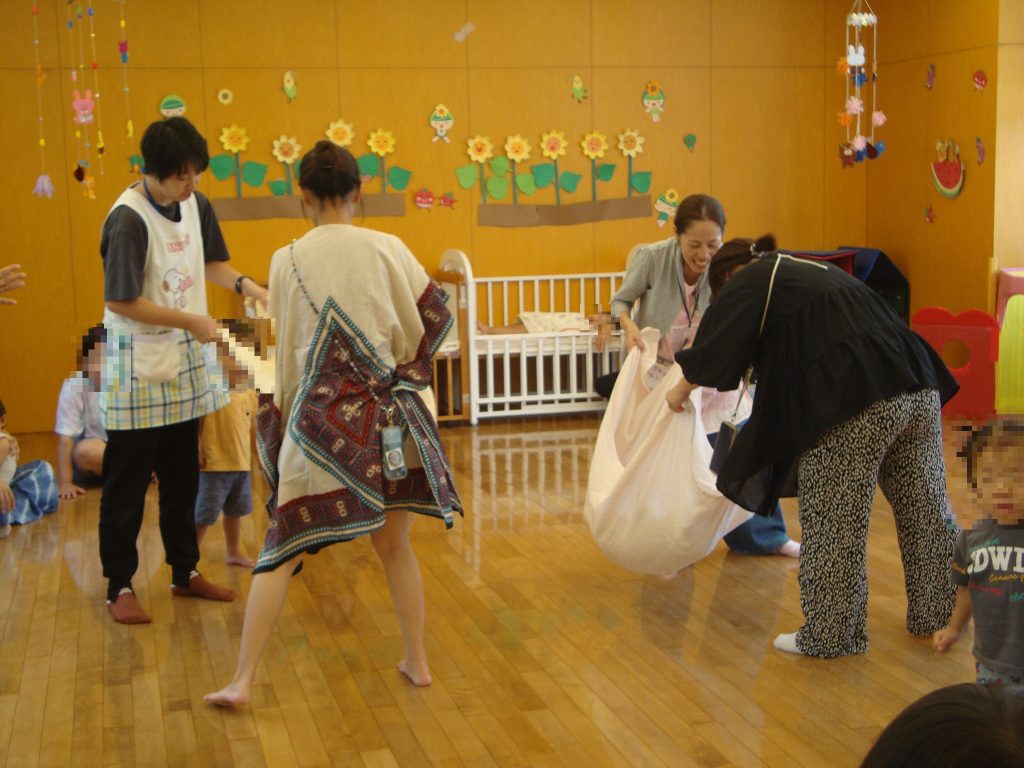 みんなでふれあいあそびの写真09