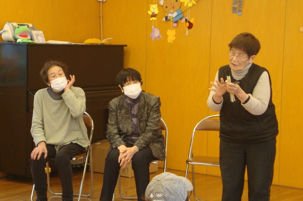 支援で豆まき!オニは~そと~!!の写真03
