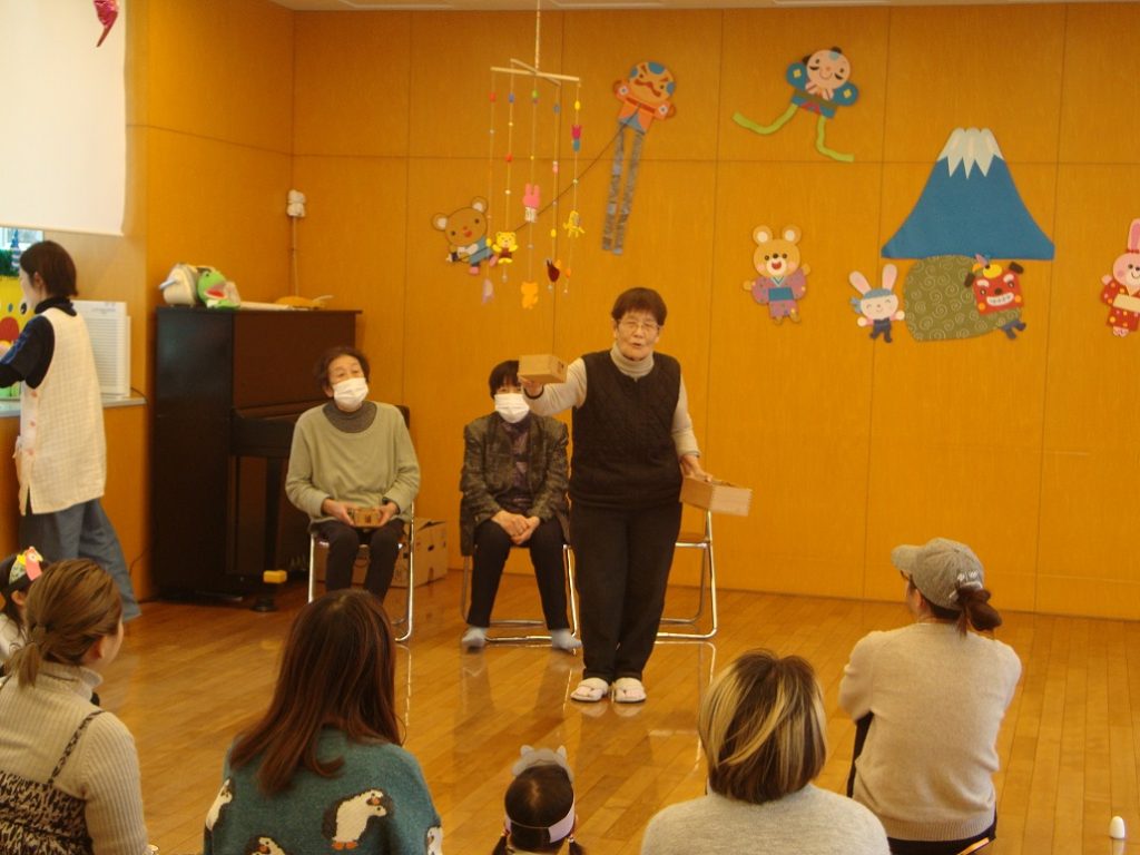 支援で豆まき!オニは~そと~!!の写真07