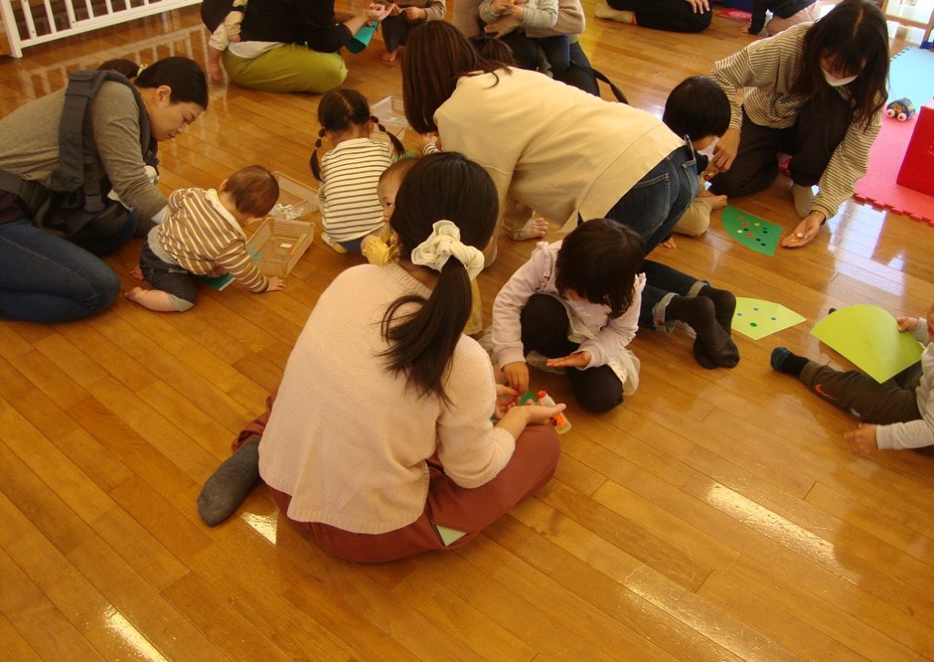 クリスマス飾り作りの写真04