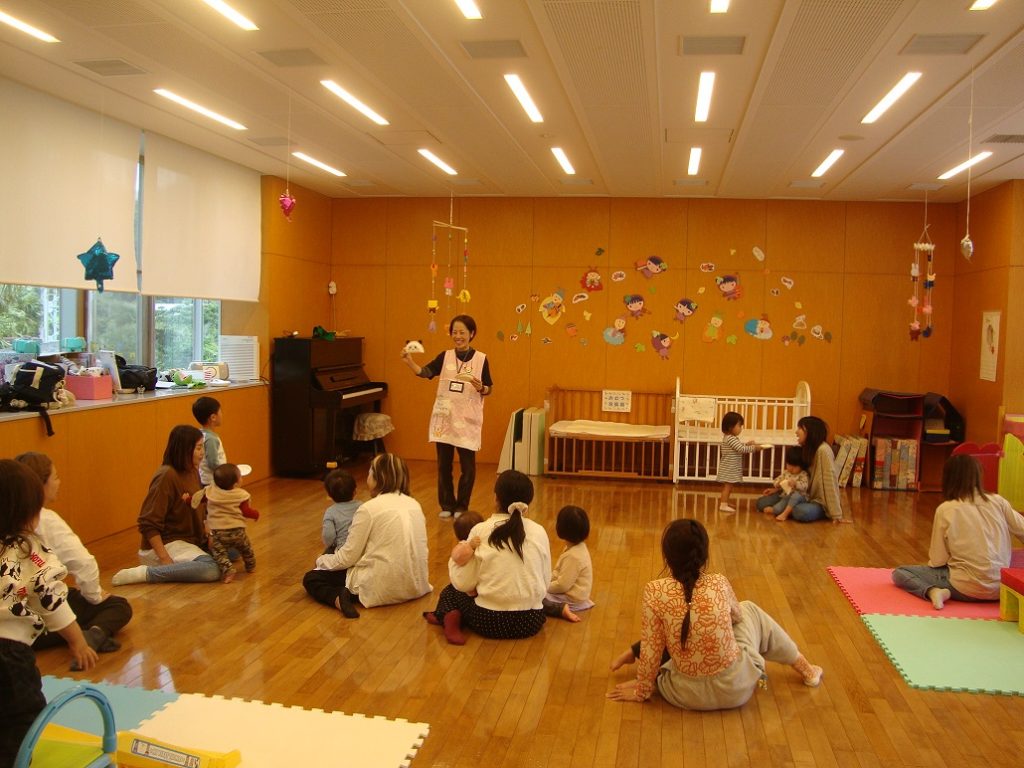 ガチャガチャドンドン 音あそび♪の写真02