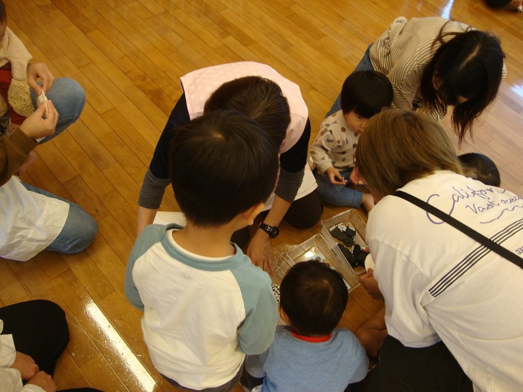 ガチャガチャドンドン 音あそび♪の写真04