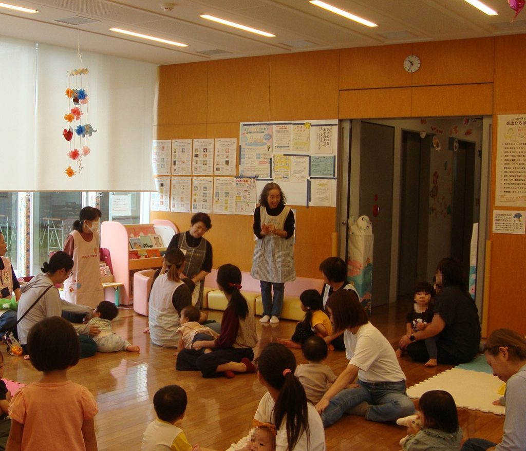絵本であそぼう! 11月のおはなし会の写真03