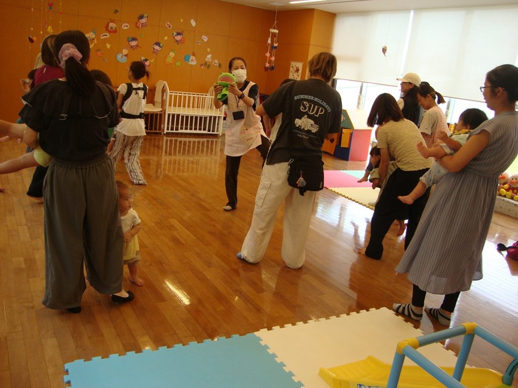 体を動かしてあそぼうの写真01