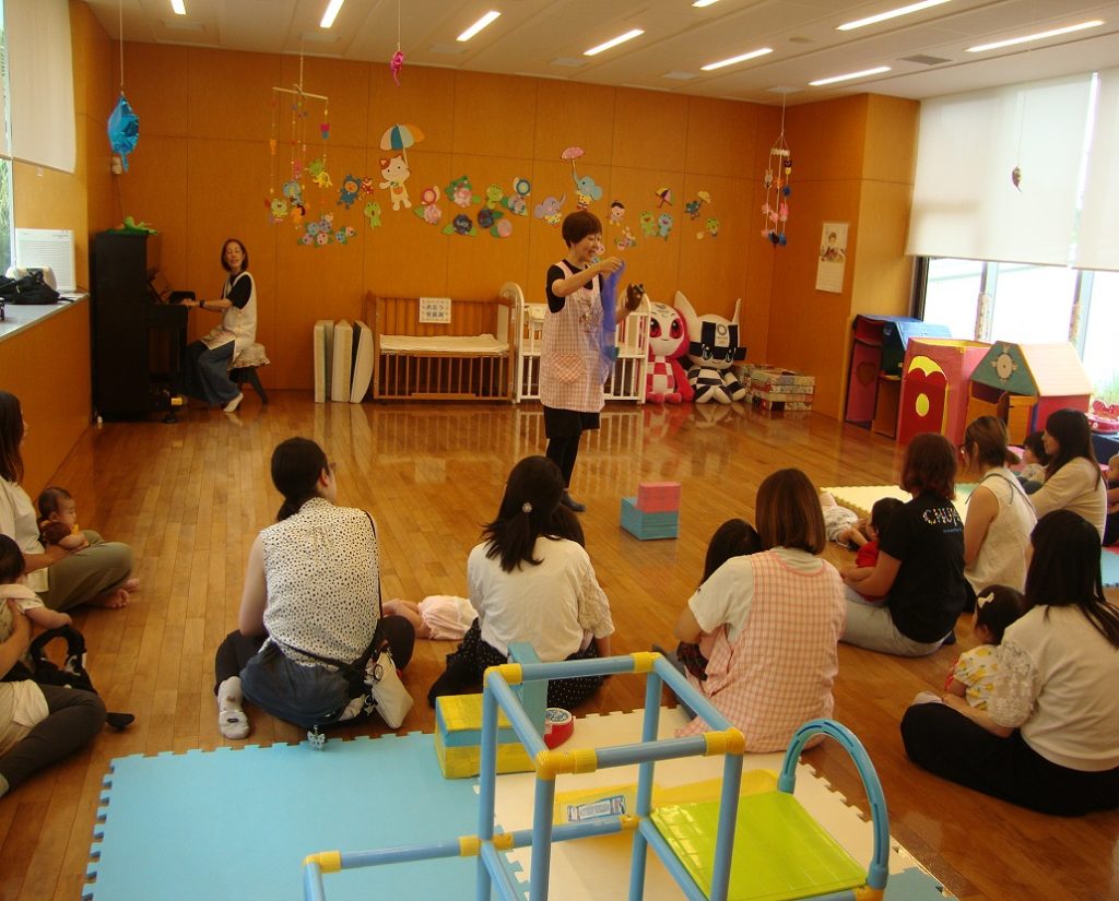雨の日も楽しい!おはなしあそびの写真06