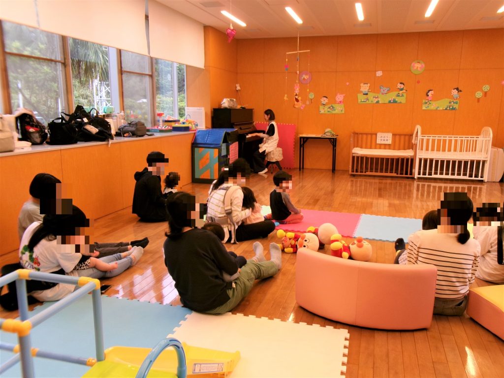 はじめまして!みんなで手あそび ♪ うたあそび05の写真