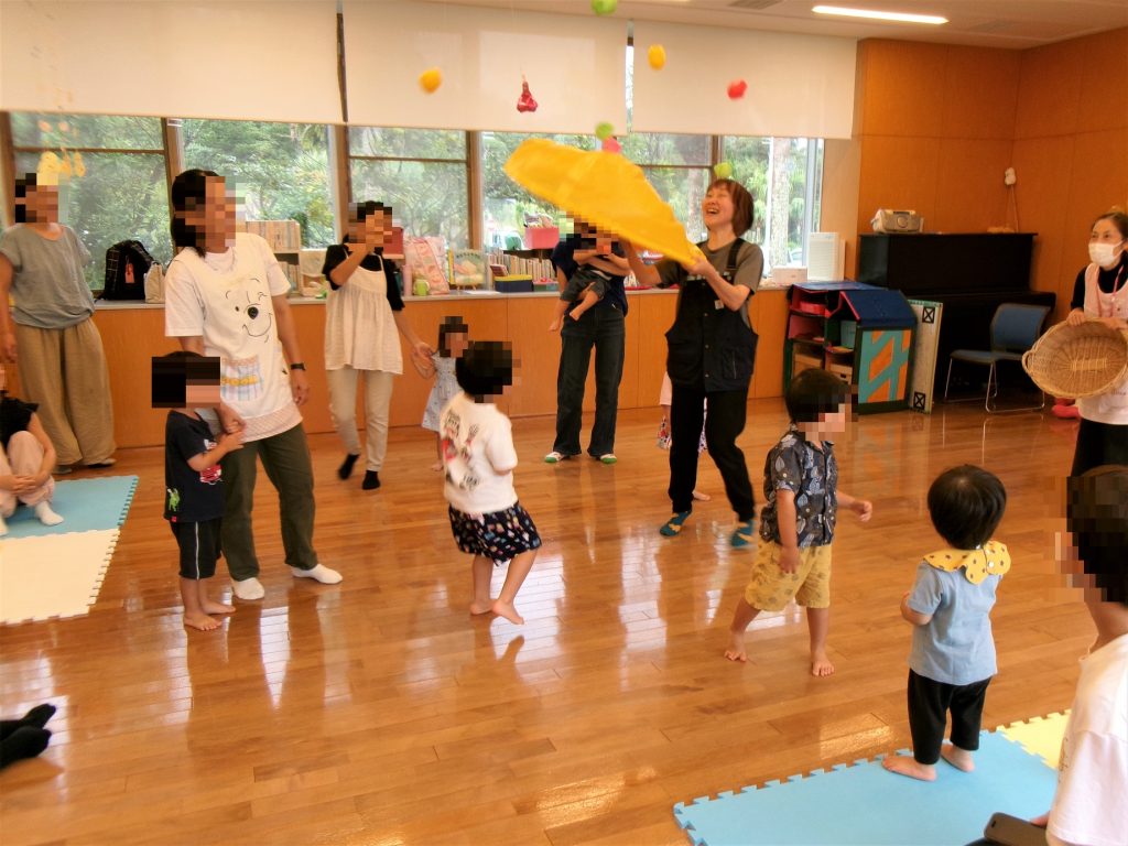 ９月３０日催し「おどったり　よんだり」